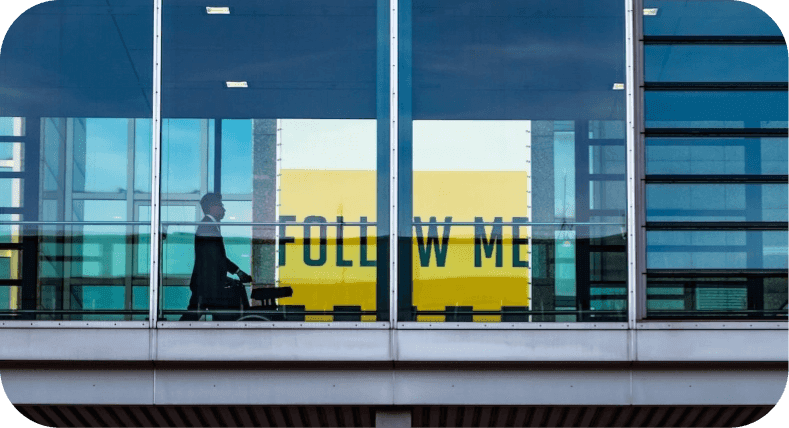 airport advertising